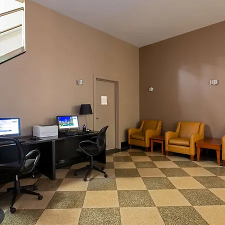 Travelodge By Wyndham Downtown Chicago-2